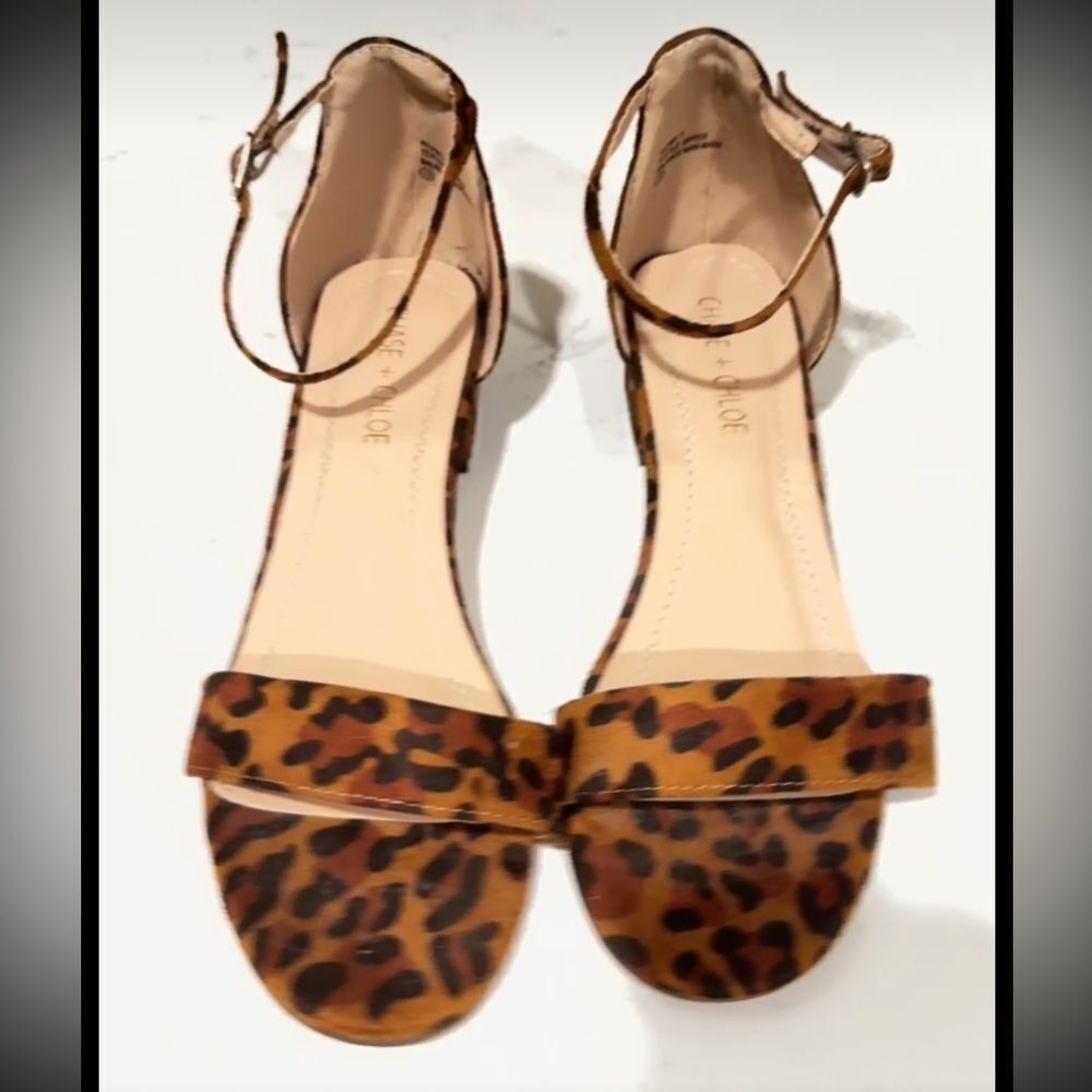 Chase & Cloe leopard print 1 1/2 hell black brown velvet sandals size 7.5